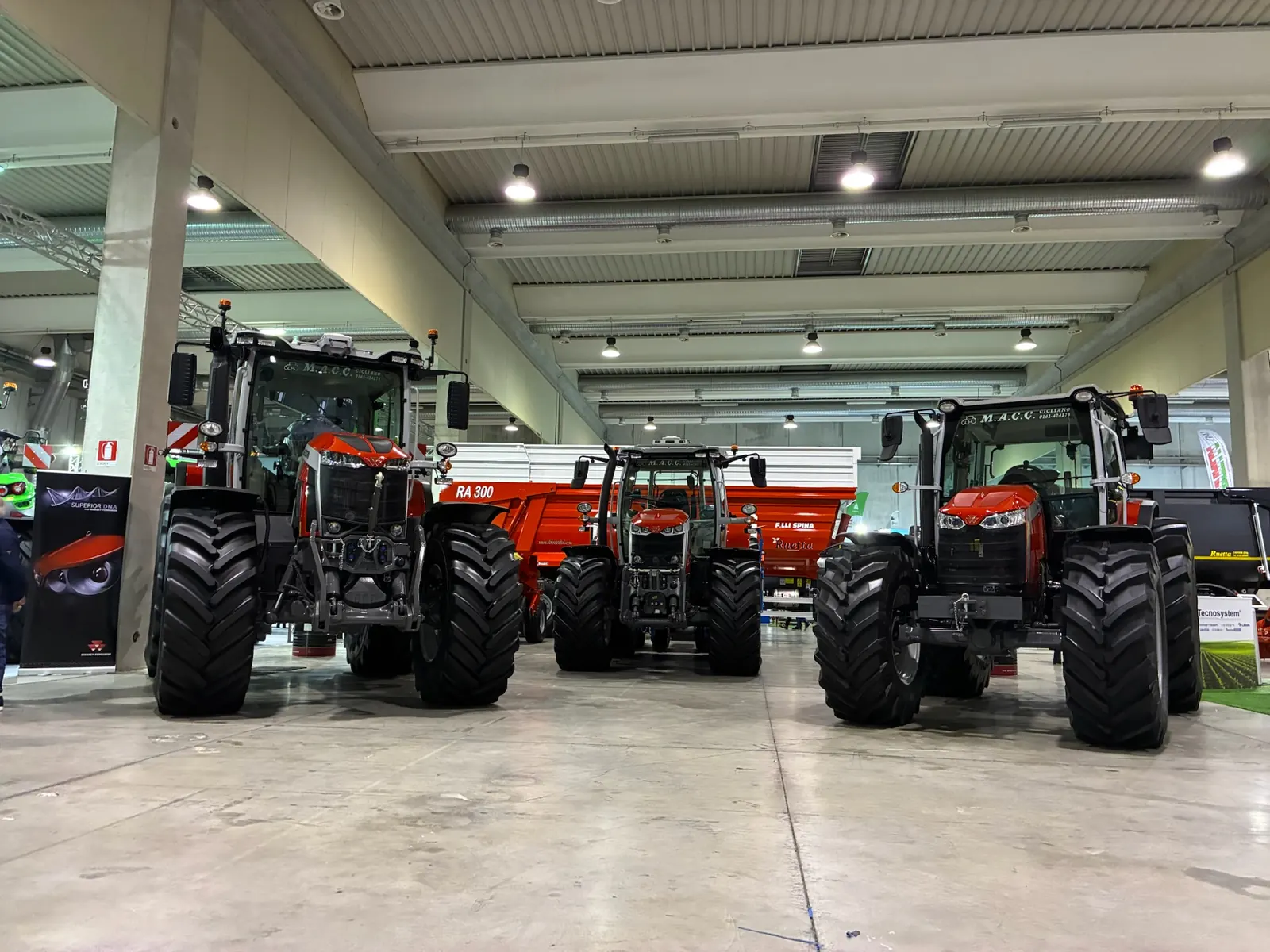 Stand Massey Ferguson M.A.C.C. in fiera