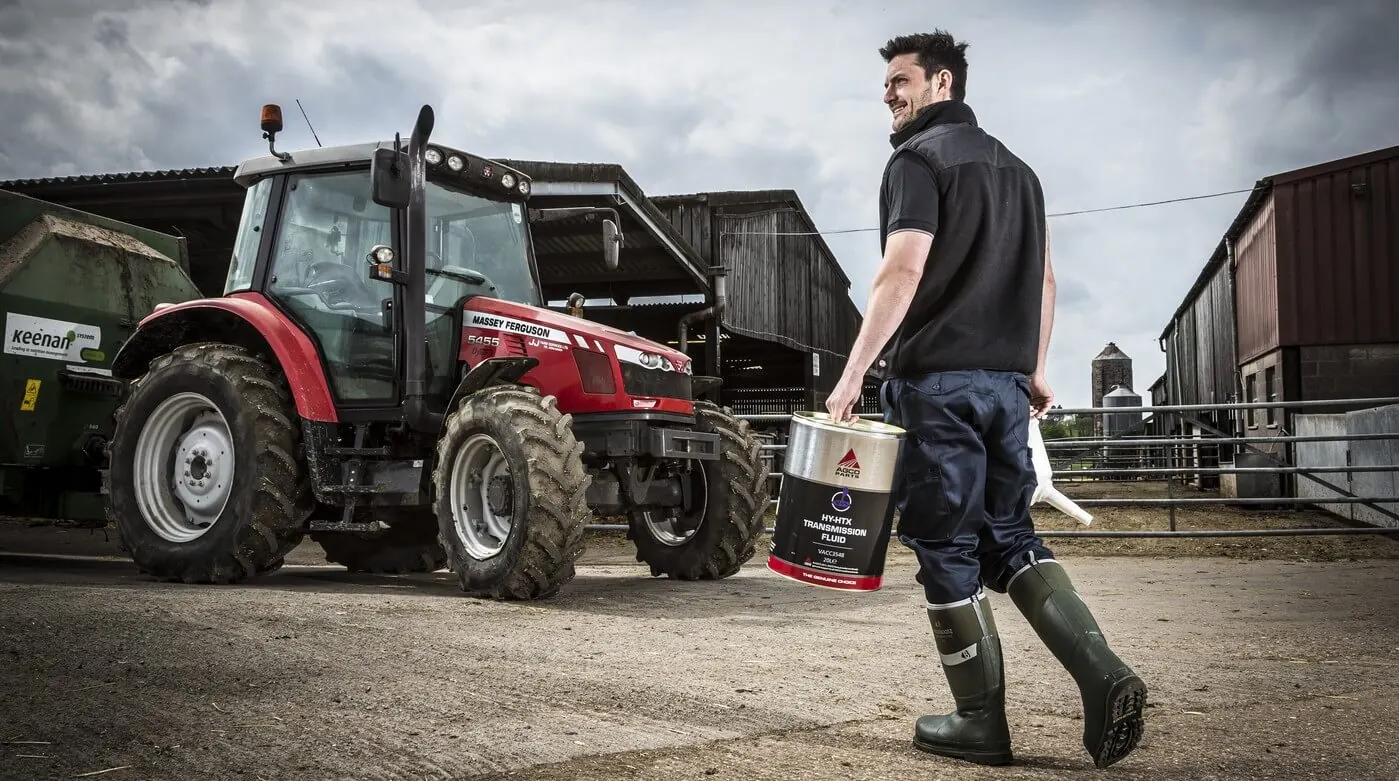 Cliente con prodotti AGCO Parts