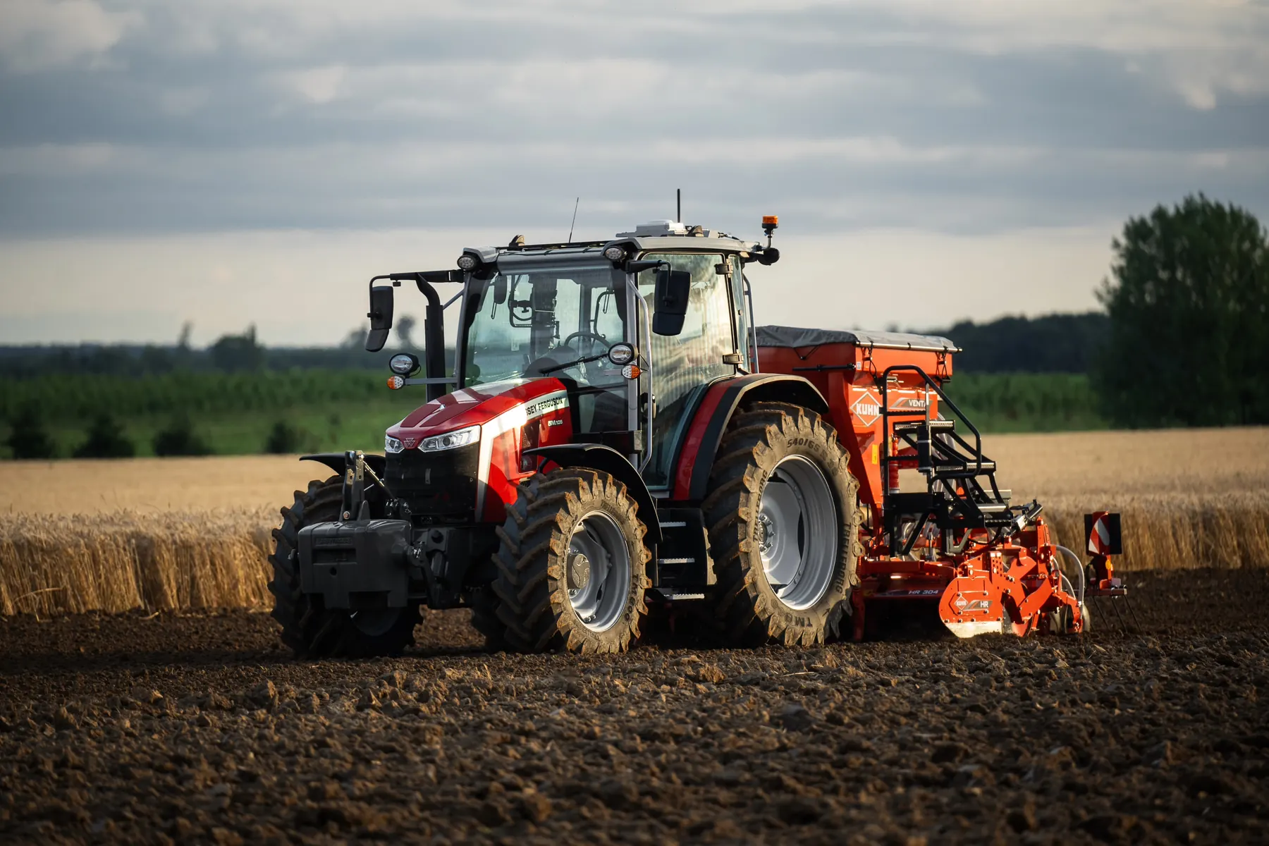 MF 5M con seminatrice combinata